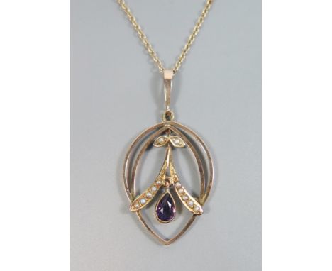 A 9ct Gold Amethyst and Seed Pearl Pendant Necklace, 3.6g