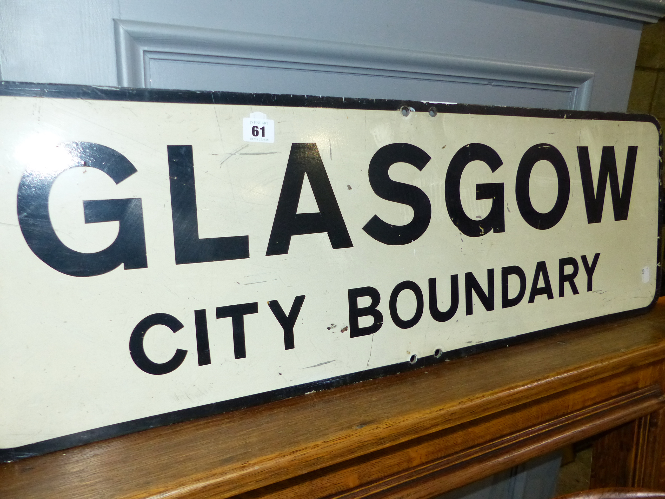 A GLASGOW CITY BOUNDARY SIGN.
