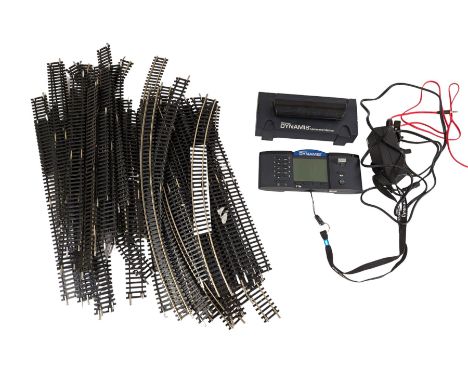 Bachmann '00' Gauge Dynamis EZ Command Control System comprising hand set and command station, together with a quantity of Ho