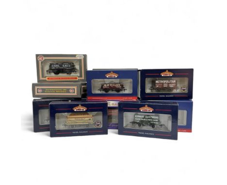 Forty one '00' gauge goods wagons, including examples by Hornby, Bachmann, Airfix, Wrenn, etc all boxed