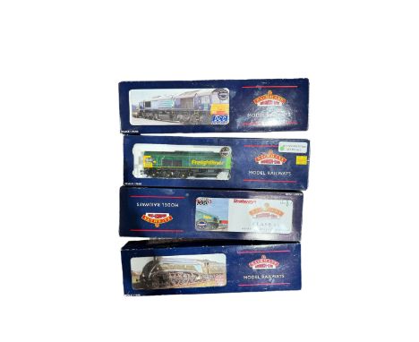 Four Bachmann '00' gauge locomotives, comprising limited edition 32726Y Class 66/6 Freightliner Railways Illustrate locomotiv