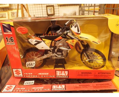 NewRay 1:6 scale diecast motorbike Suzuki RM-Z450