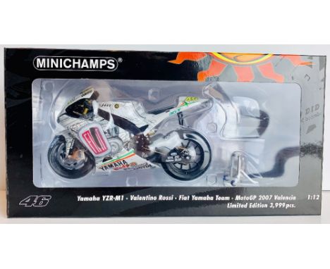 Minichamps 1/12 Scale 122 073176 Yamaha YZR M1 Valentino Rossi Fiat Yamaha Team MotoGP 2007 Valencia Ltd Ed 3999 pcs