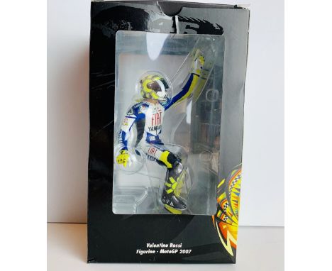 Minichamps 1/12 Scale 312 079046 Figurine Lap of Honour Valentino Rossi MotoGP 2007 Boxed