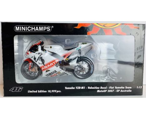 Minichamps 1/12 Scale 122 021296 Ducati 998RS Michael Rutter Macau GP 2002 Boxed