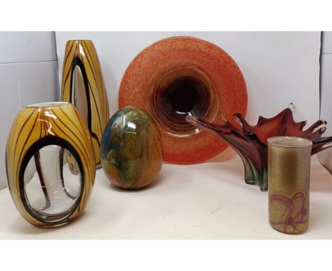 A Murano style red, green and clear glass leaf centrepiece, 34 cm wide, an Isle of Wight lustre glass vase, and similar items