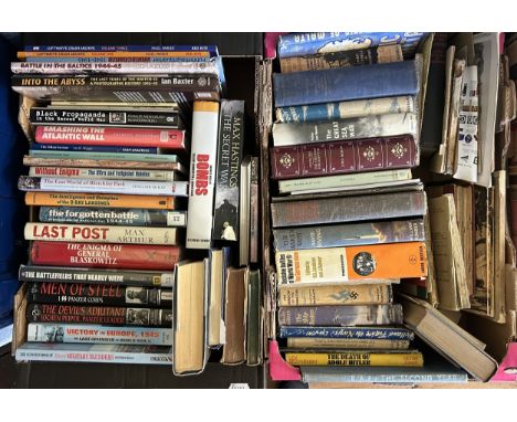 Assorted books on military history and militaria (4 boxes)Sold with all faults not subject to return.  For condition see imag