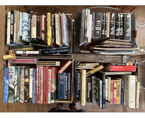 Assorted books on military history and militaria (4 boxes)Sold with all faults not subject to return.  For condition see imag