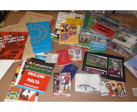 Football collectables from 60s onwards includes Esso promotional FA cup centenary coins 1872, 1972, Esso 1970 world cup promo