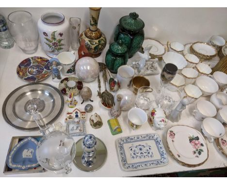 A mixed lot to include a Crown Royal floral pattern part tea set, a pair of St Ives pottery lidded green ceramic jars, a mode