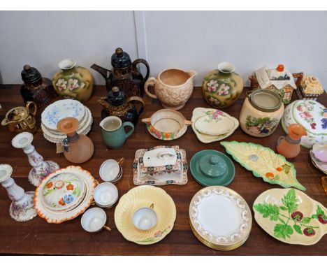 Decorative ceramics to include Wedgwood Arthur Wood, Carlton ware, candlesticks, Cottage ware and other items Location: G5If 