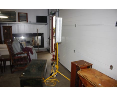A 110V work light 