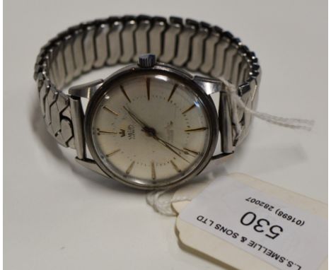 A VINTAGE SMITH'S "EVEREST" GENTS WRIST WATCH ON STAINLESS STEEL BRACELET    
