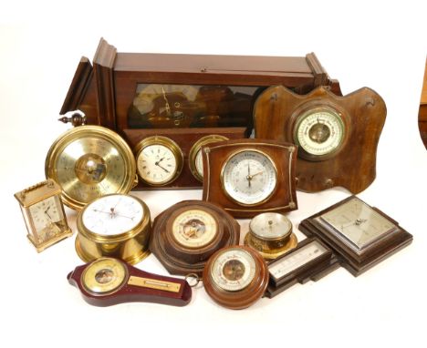 A collection of mid 20th century and later clocks, to include mantel, carriage and others, having manual wind and quartz move