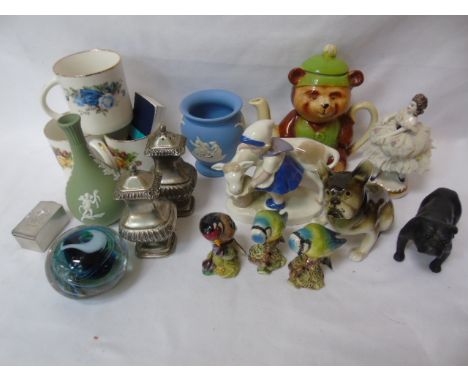 Box of interesting items to include 3 Beswick birds, Wedgwood and Royal Dux