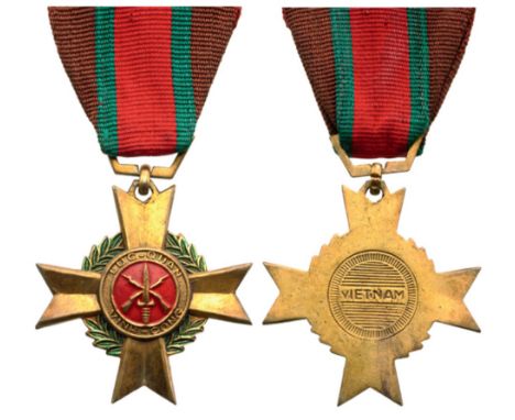 ARMY MERITORIUS SERVICE MEDAL Breast Badge, 40 mm, gilt bronze, lacquered, original suspension ring and ribbon. Local manufac