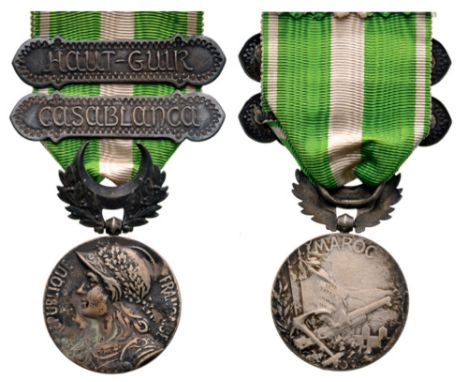 Morocco Campaign Medals, instituted in 1909 Breast Badge, 30 mm, Silver, original suspension device, ring and ribbon with bar