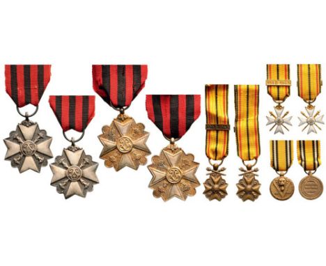 A group of 5 Decorations 2 Civil Decoration Gold and Silver Medals Type I (with Administrative Long Service Ribbon), Miniatur