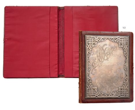 Smart desk pad "portofolio" in leather and silver Rectangular shape with internal silk wallet, silver decoration in chasing, 