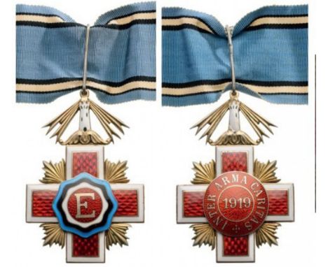 ORDER OF THE ESTONIAN RED CROSS Commander's Cross, 3rd Class, instituted in 1920. Neck Badge, 45 mm, gilt Silver partially en