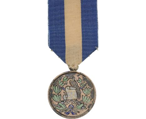 War against Ex-President Manuel Barillas Silver Medal, instituted in 1906 Breast Badge, 24 mm, Silver, obverse enameled, orig