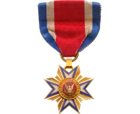 MILITARY ORDER OF THE LOYAL LEGION OF THE UNITED STATES Medal for Companion. Breast Badge, GOLD, 29 mm, enameled, both centra