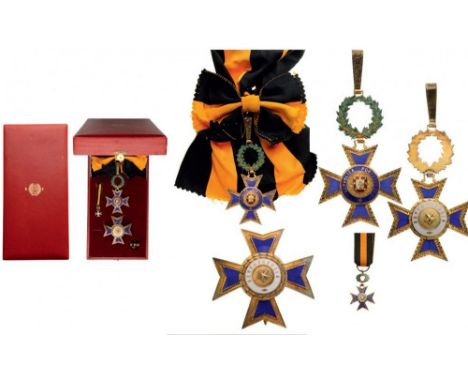ORDER OF MERIT Grand Cross Set, 1st Class, instituted in 1927. Sash Badge, 50 mm, gilt Silver, hallmarked, enameled, original