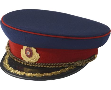 Lot of 3 visor Cap for Army parade uniform, 1960-1990 2 Caps RPR (1960-1966), and one RSR (1966-1989). Very good condition! I