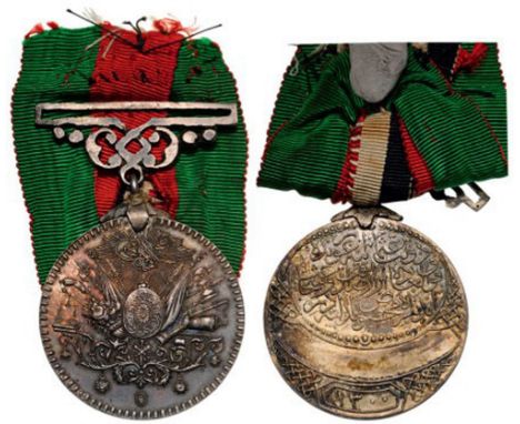 Silver Îmtiyâz Medal with Swords, instituted in 1882 Breast Badge, Silver, original suspension, sword bar and ribbon, not eng