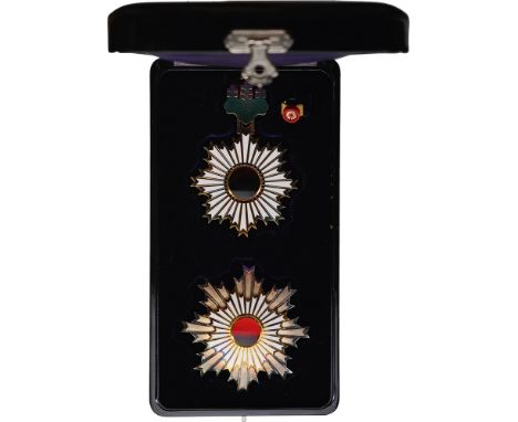 ORDER OF THE RISING SUN Grand Cross Set, 1st Class instituted in 1875. Sash Badge, 115x78 mm, gilt Silver, both sides enamele