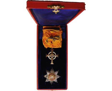 ORDER OF THE HOUSE OF ORANJE Grand Cross Set, 1st Model 1905-1908, 1st Class, instituted in 1905. Sash Badge, 75x57 mm, gilt 