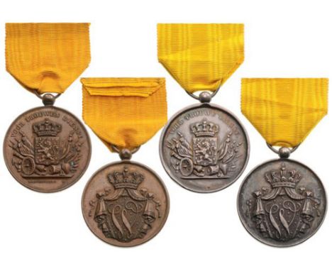 Lot of 2 Long Service Medals Silver and bronze Classes. Breast Badges, 35 mm, Silver and Bronze, original suspension rings an