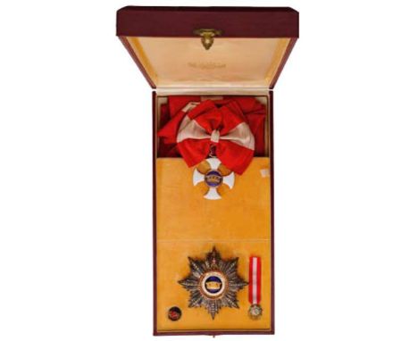 ORDER OF THE CROWN OF ITALY Grand Cross Set, 1st Class. Sash Badge, GOLD, both sides enameled, original sash ribbon. Breast S