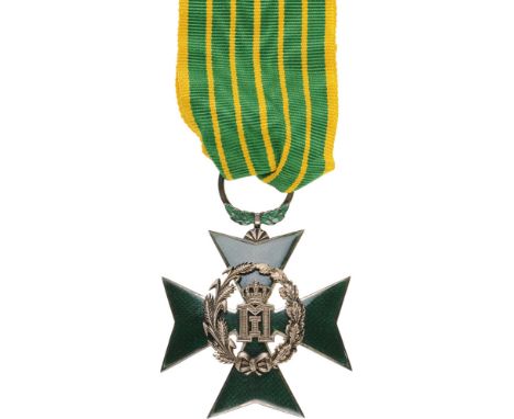 ORDER OF AGRICULTURAL MERIT Knight’s Cross, 2nd Model, instituted in 1932. Breast Badge, 43mm, Silver, hallmarked "900", one 