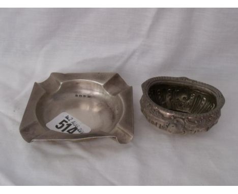 Engine turned ash tray 2.5” wide Birm. 1932 by WA   also boat shaped salt 65g       