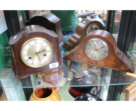 Smiths Bakelite clock and a Oak cased mantel clock 