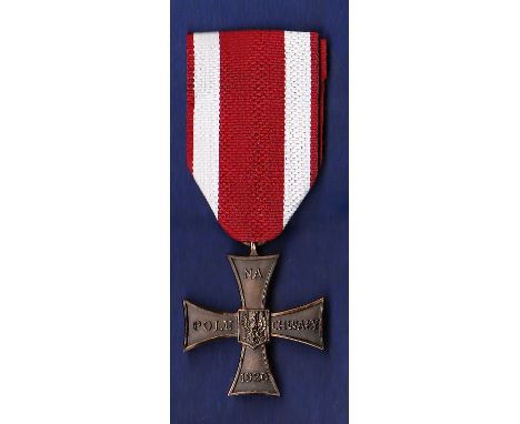Polish Cross of Valor 1920 Polish army order medal 'WALECZNYM NA POLU CHWALY'