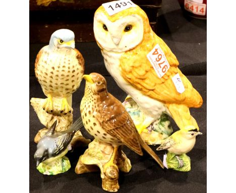 Five Beswick birds including barn owl, peregrine falcon, thrush etc. P&amp;P Group 3 (£25+VAT for the first lot and £5+VAT fo