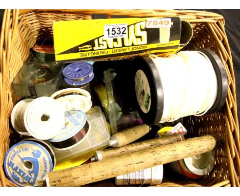Basket of mixed fishing line etc. P&amp;P Group 3 (£25+VAT for the first lot and £5+VAT for subsequent lots) 