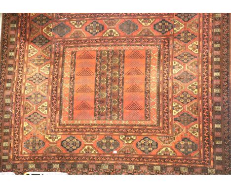 Large 12ft x 9ft Mossoul New Zealand woollen carpet. Not available for in-house P&amp;P 