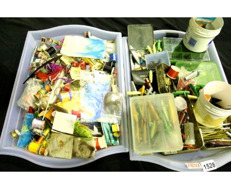 Tray of fishing lures and parts. P&amp;P Group 3 (£25+VAT for the first lot and £5+VAT for subsequent lots) 