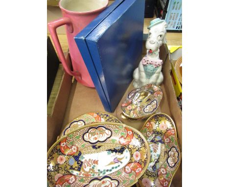 Selection of Imari pattern dishes and plates (A/F), large pink glazed jug, Royal Worcester Jubilee plates in box, musical dog