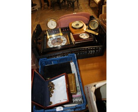 A TRAY OF ASSORTED CLOCKS TO INCLUDE A MODERN WALL CLOCK TOGETHER WITH A SELECTION OF VINTAGE SCALES AND WEIGHTS (2)