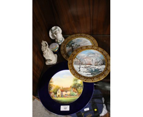 A SELECTION OF CERAMICS TO INCLUDE A HAND PAINTED ROYAL WORCESTER CABINET PLATE SIGNED BY R S RUSHTON, VICTORIAN POSY HOLDER,