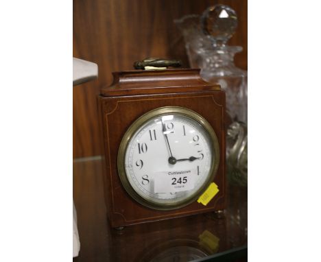 A SMALL EDWARDIAN INLAID MAHOGANY DESK CLOCK