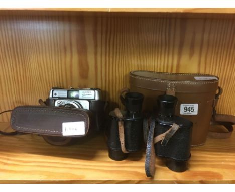 SMALL PAIR OF MILITARY STYLE BINOCULARS IN CASE &amp; AN ILFORD SPORTSMAN CAMERA