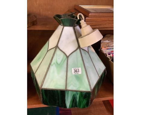 TIFFANY STYLE LAMP SHADE
