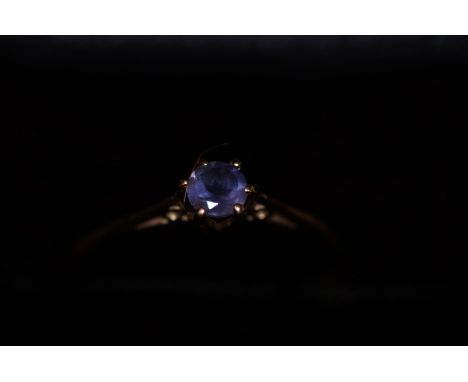 9ct Gold amethyst ring