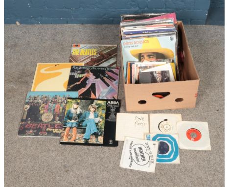 A collection of records and singles of mainly rock and pop to include Michael Jackson, Dire Straits, Bruno Mars, Elvis Presle