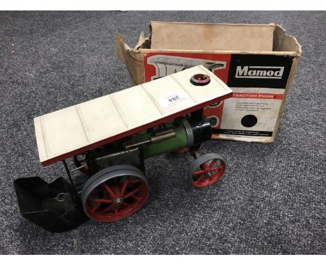 A boxed Mamod Traction Engine T.E.1.